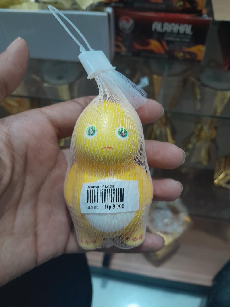MAINAN SQUISHY NAILONG